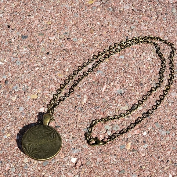 3/$20 Wizard of Oz Necklace Dorothys Red Slippers Cabochon Dome Pendant Jewelry - Picture 6 of 11